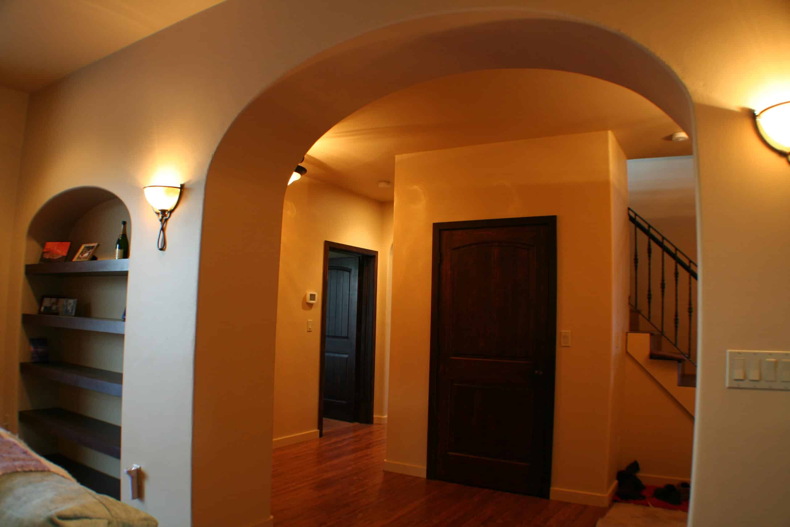 arch in straw bale house, recessed