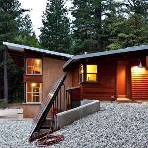 Arkin Tilt Architects design truly beautiful straw bale homes.  They are pioneers in showing the world that straw bale construction can be sleek and modern.  You can their visit site by clicking here.