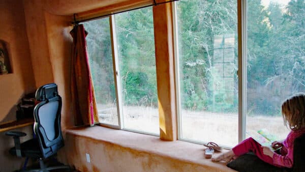 Strawbale cottage - Sunset Cottage interior window seat.